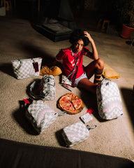 VANQUISH CREAM TOILETRY BAG